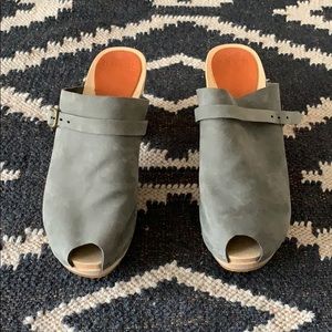 Bryr Grey Suede Peep Toe Clogs